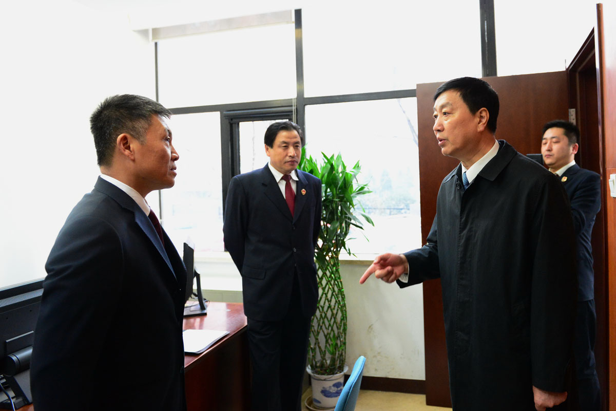 市检察院检察长池强到朝阳区检察院,海淀区检察院慰问基层干警